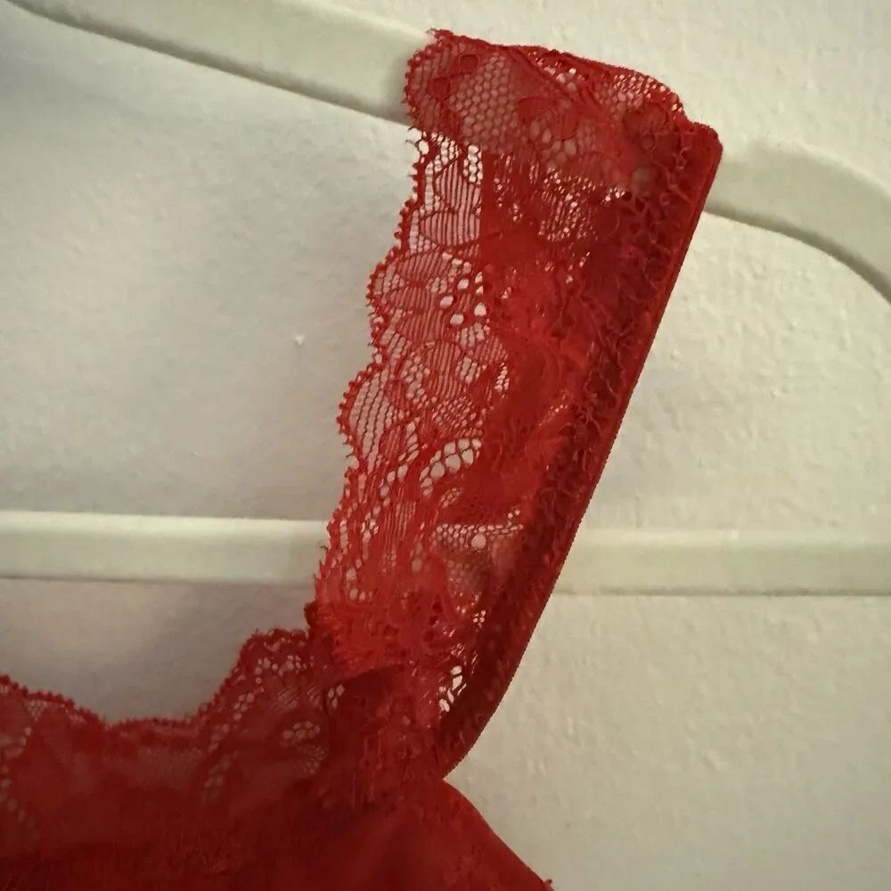 NWT Out From Under Red Lace Floral Bra Top / Bralette Off The Shoulder Size XL - Picture 13 of 15
